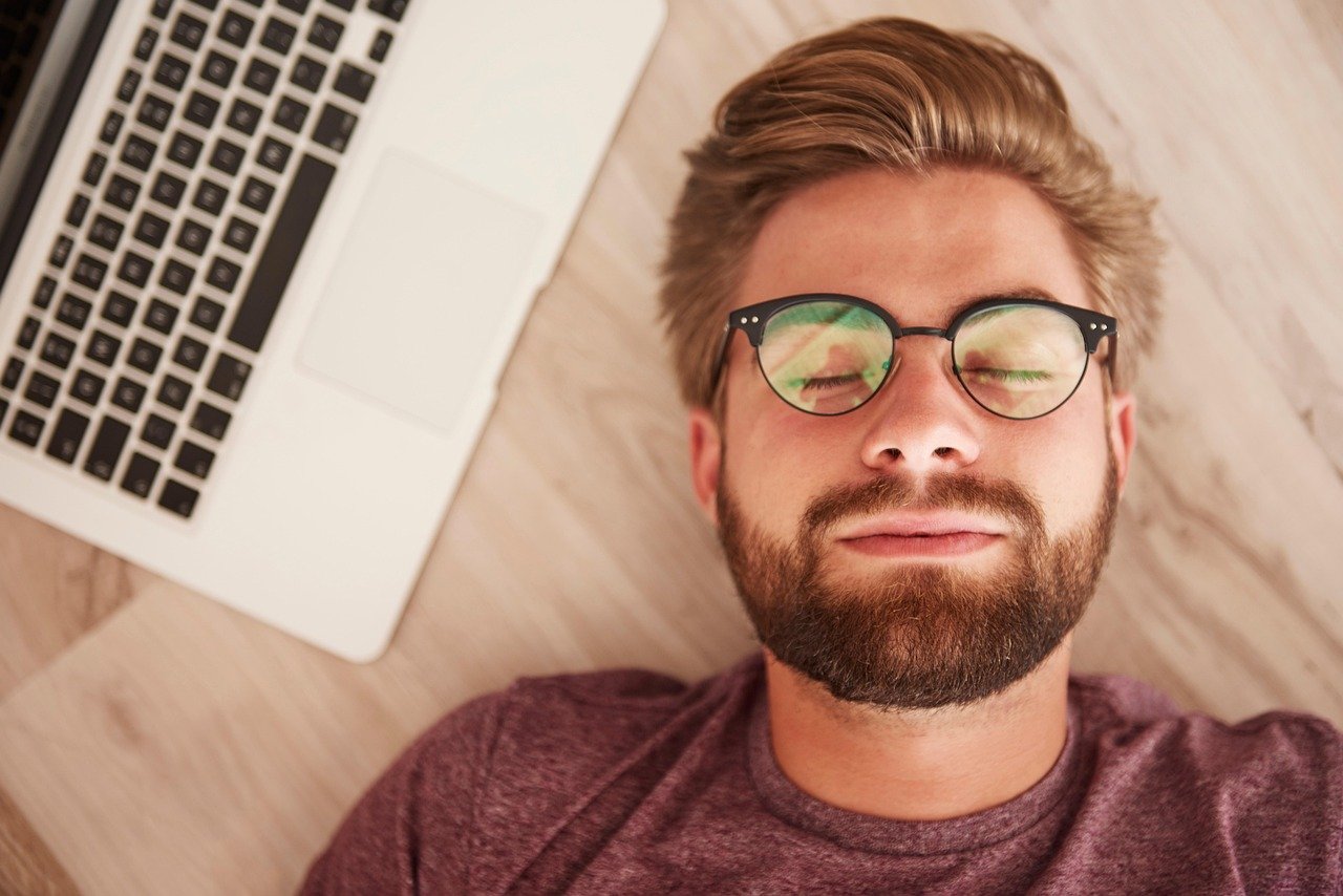 Sleeping well can reduce sugar in your daily diet.
